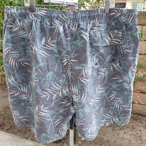 $119 NEW both Men 2XB Caribbean elastic waist swim trunks shorts mesh lining - Picture 9 of 14